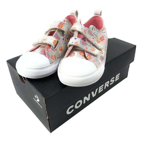 Converse Chuck Taylor All Star Llama Print Velcro Low Top Girl's Sneaker - Picture 1 of 6